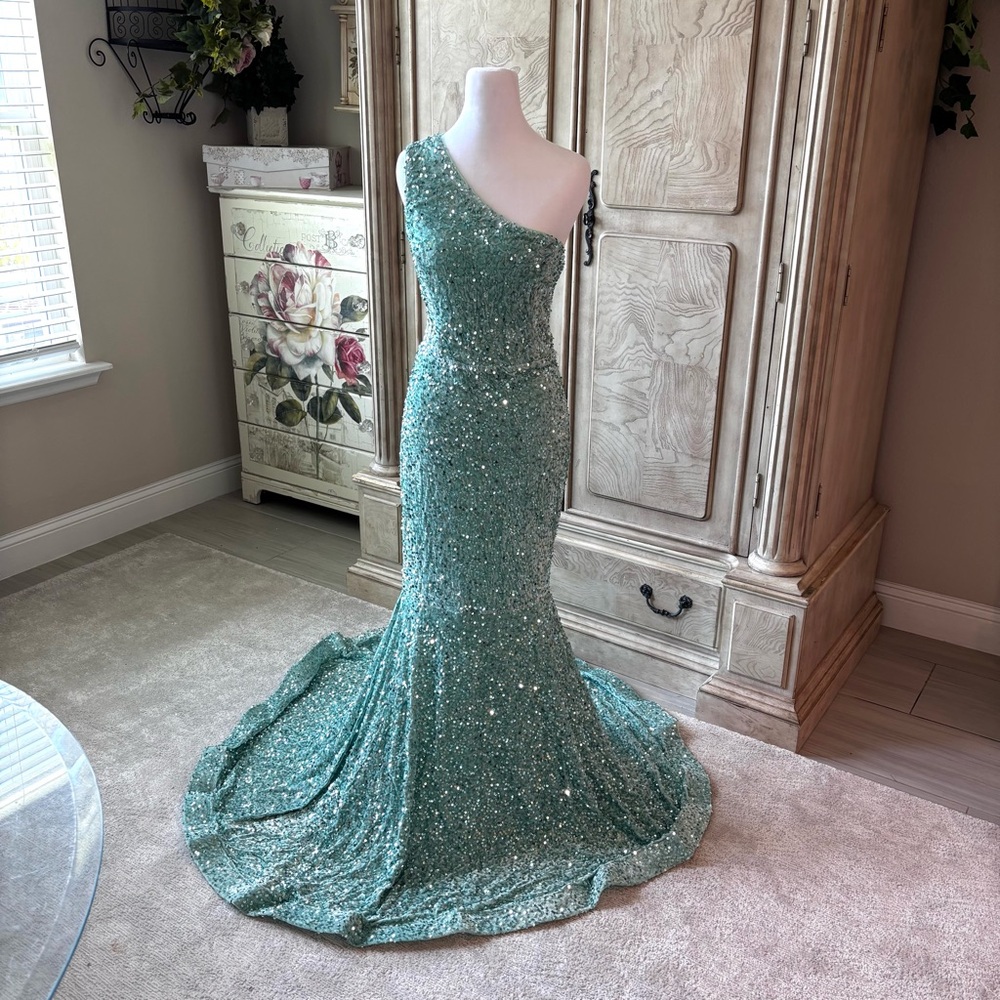 NEW Mint Green Dress, Sequins Dress, One Shoulder, Prom Dress, NWOT, Size XLG